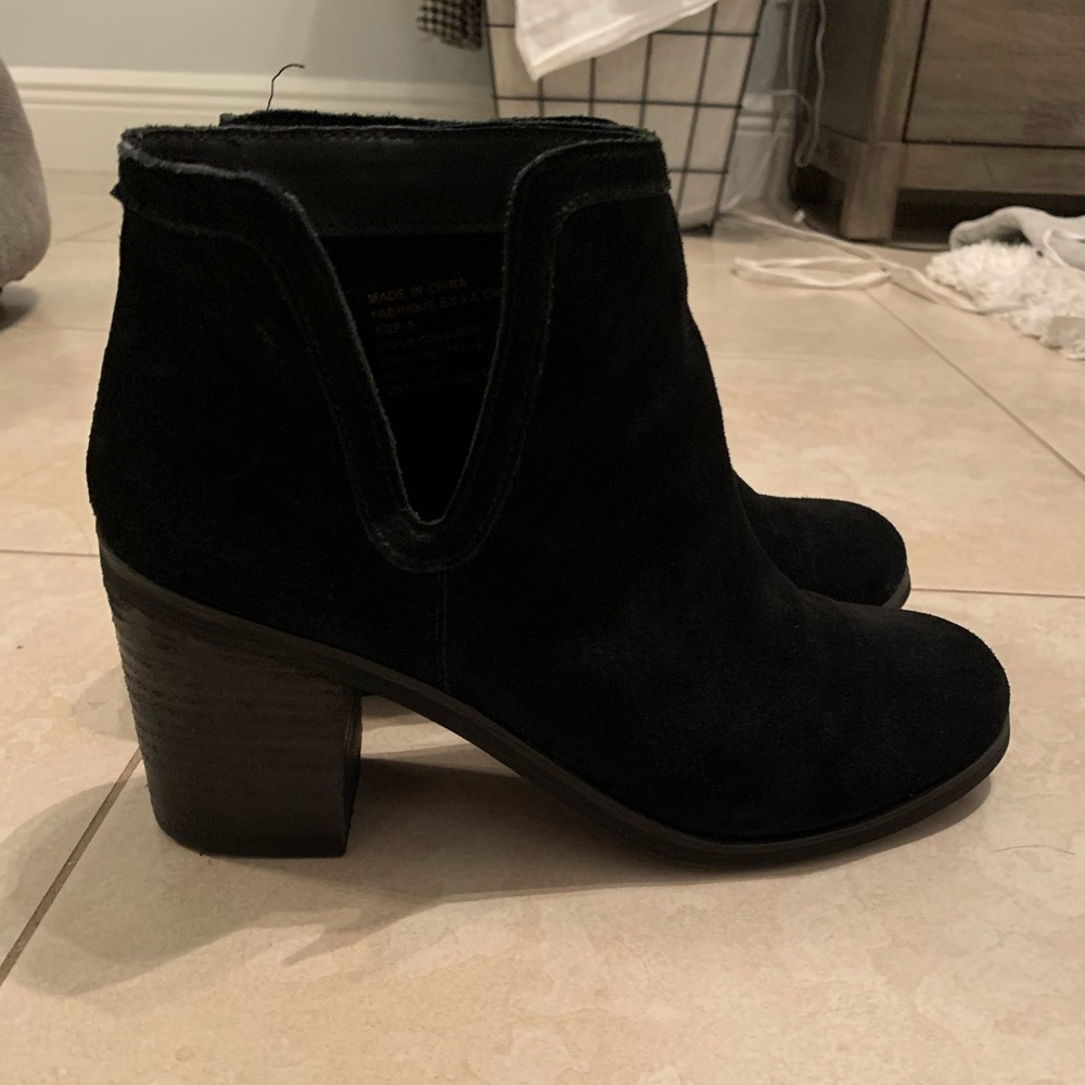 Black ankle booties